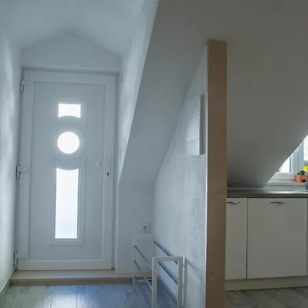 Ma_lu Apartman Pucisca